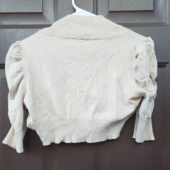 Short sleved ruched shrug - Picture 2 of 3